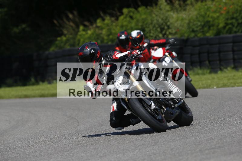 /Archiv-2024/29 12.06.2024 MOTO.CH Track Day ADR/Gruppe gelb/14